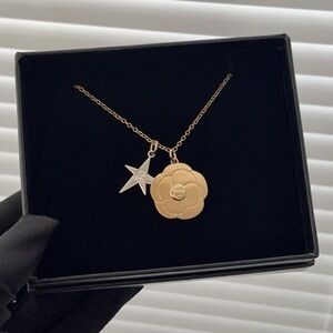 CHANEL Camellia Charm/Pendant (no chain)